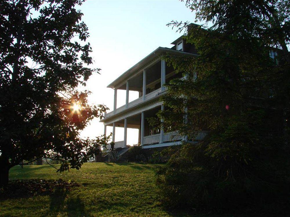 The Reynolds Mansion Bed & Breakfast Woodfin Exterior photo