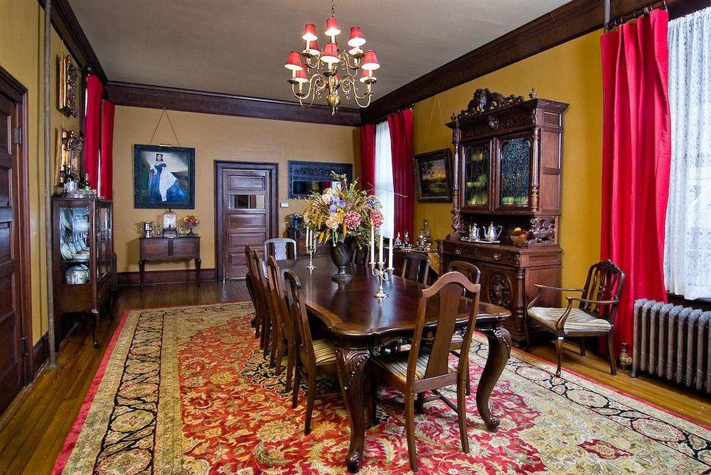 The Reynolds Mansion Bed & Breakfast Woodfin Exterior photo
