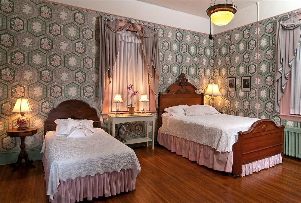The Reynolds Mansion Bed & Breakfast Woodfin Exterior photo