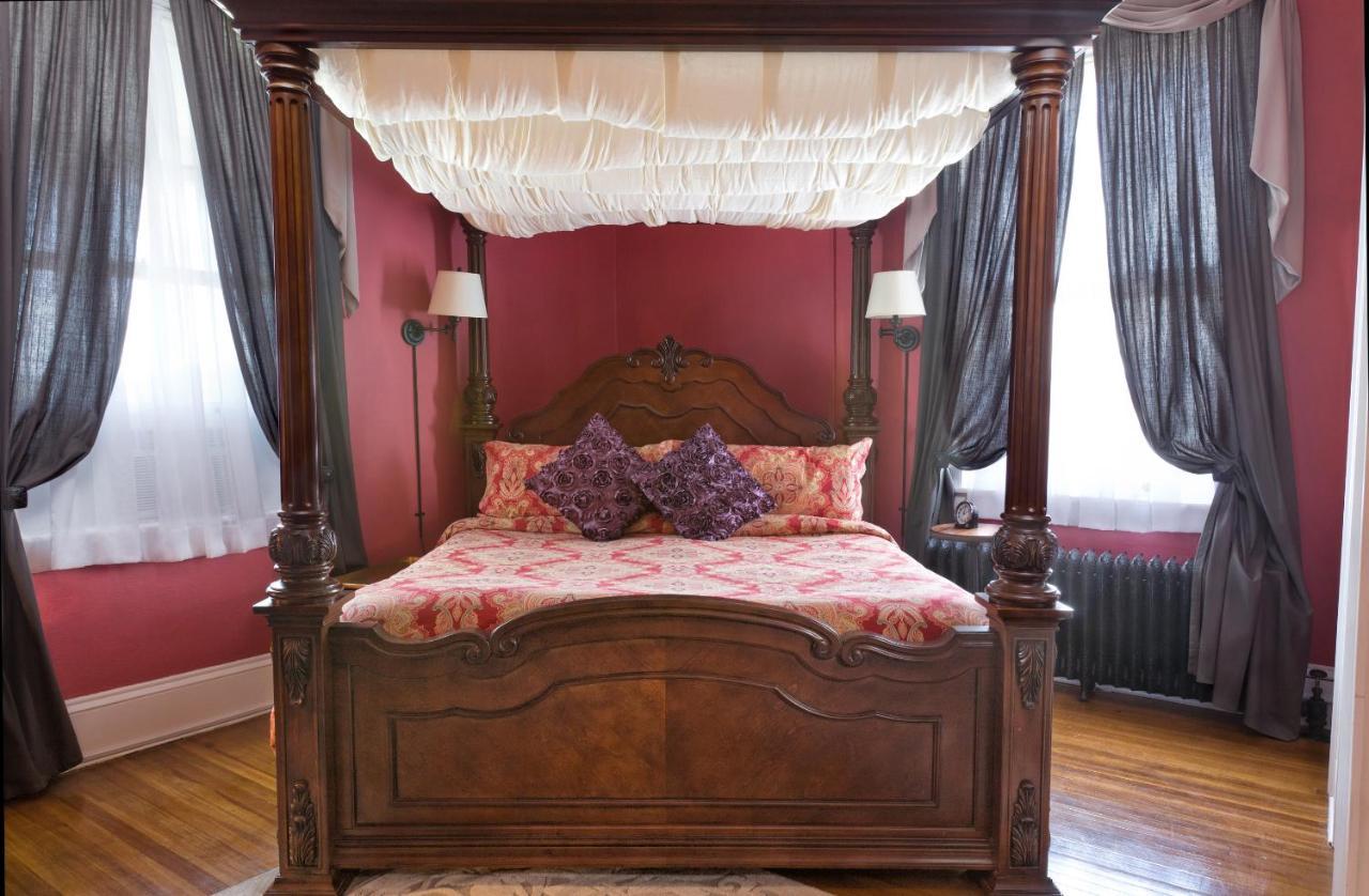 The Reynolds Mansion Bed & Breakfast Woodfin Exterior photo