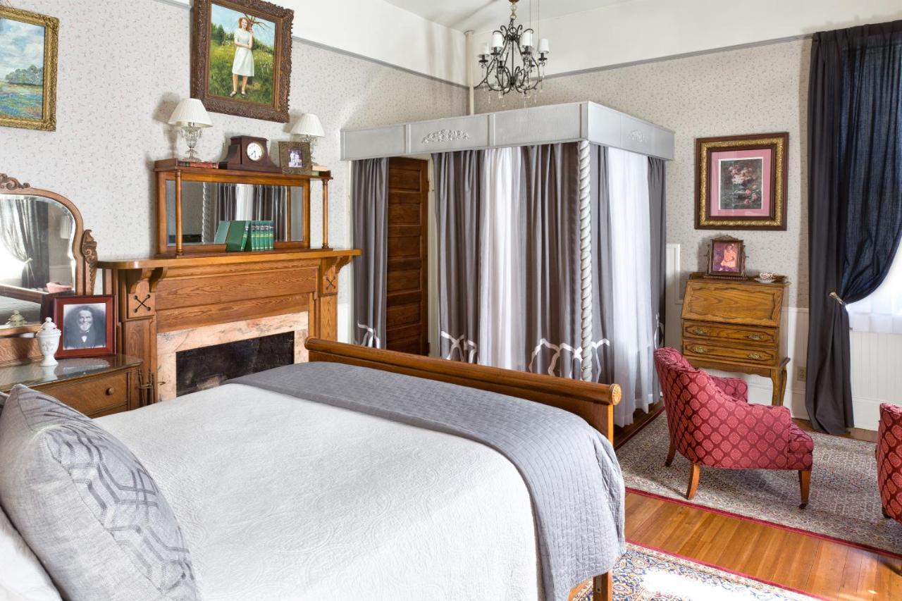 The Reynolds Mansion Bed & Breakfast Woodfin Exterior photo