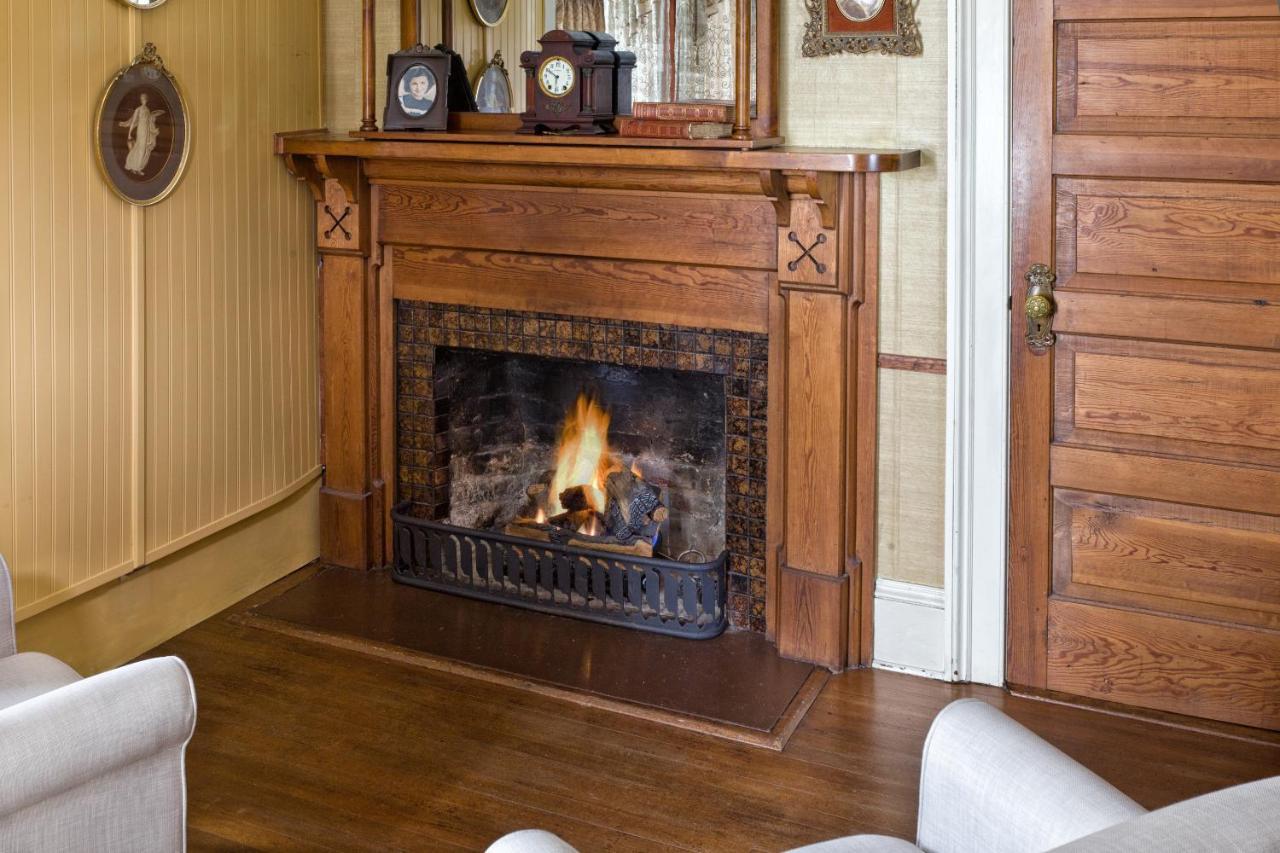 The Reynolds Mansion Bed & Breakfast Woodfin Exterior photo